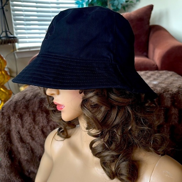 Brand New Kate Spade Black Logo Bucket Hat Pink Lining Classic Preppy